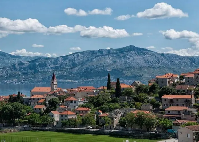 Adriatic Sea View Penthouse Apartment With Parking - 5 Min Walk To Coast