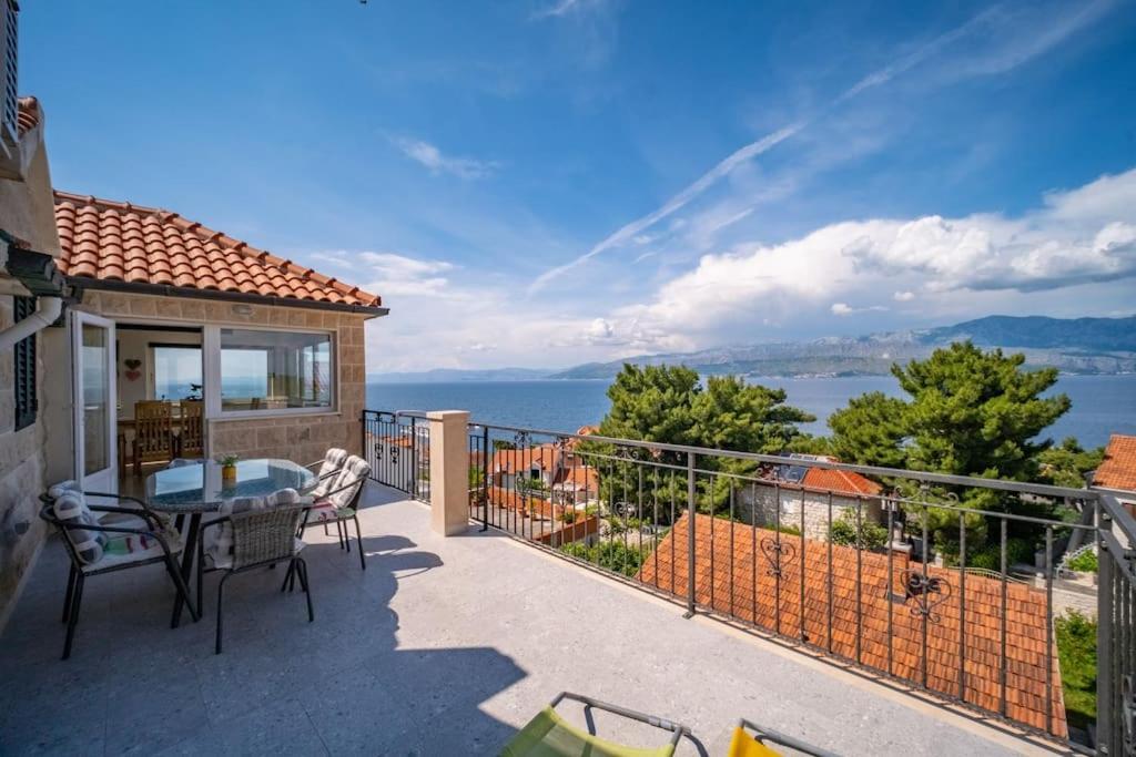 Adriatic Sea View Penthouse With Parking - 5 Min Walk To Coast Postira