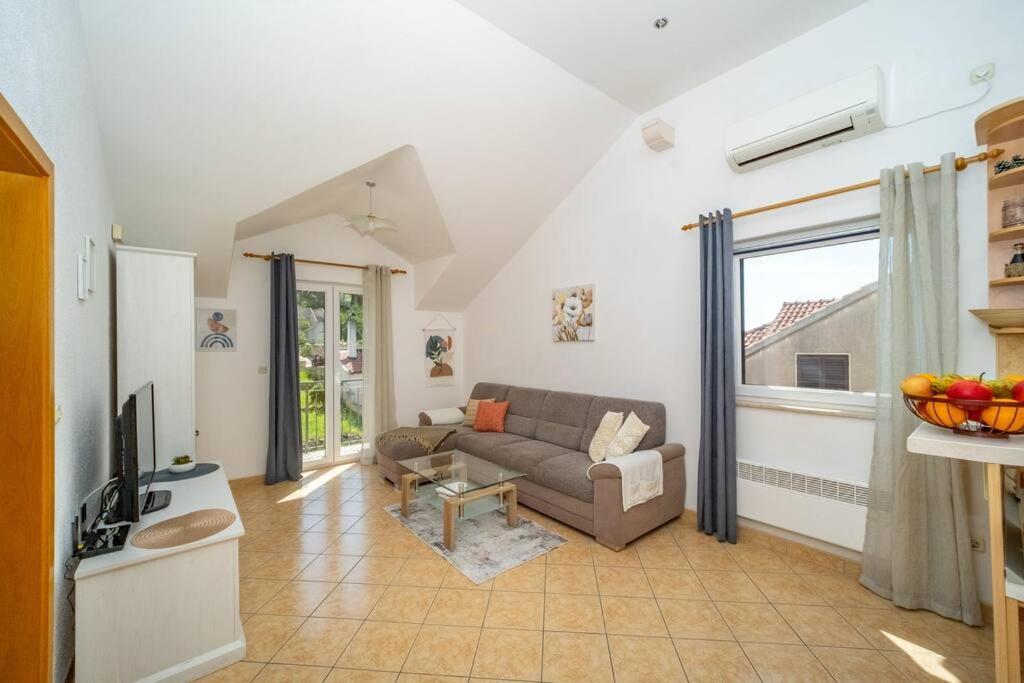 Apartament Adriatic Sea View Penthouse With Parking - 5 Min Walk To Coast *