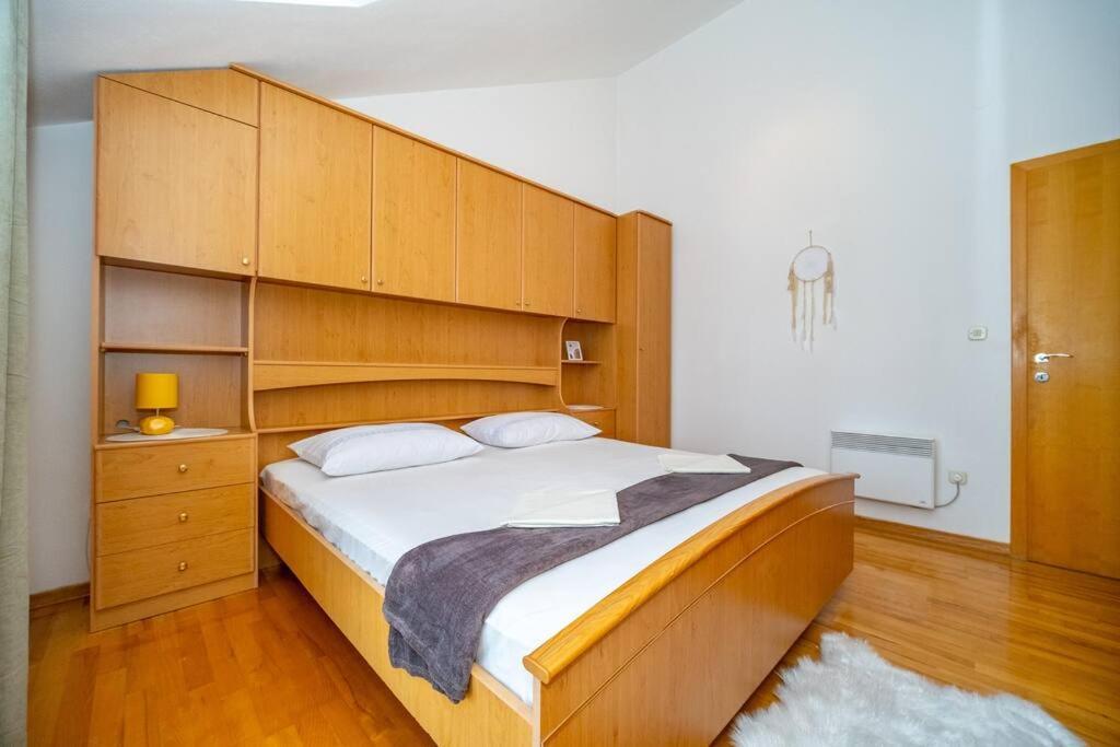 Adriatic Sea View Penthouse With Parking - 5 Min Walk To Coast