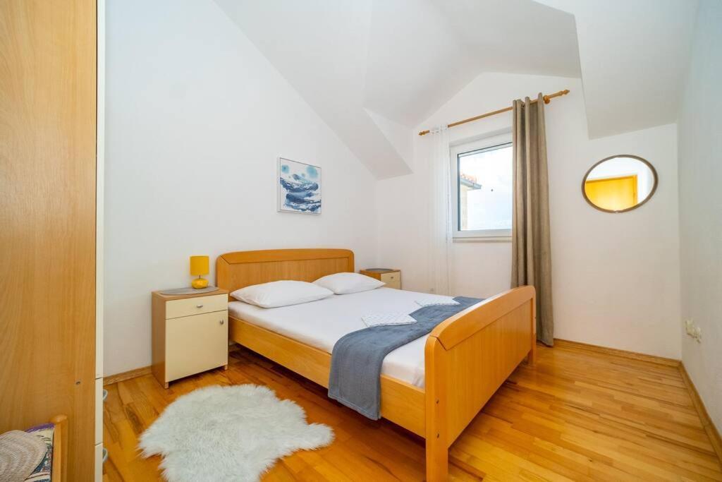 Adriatic Sea View Penthouse With Parking - 5 Min Walk To Coast Apartament Postira